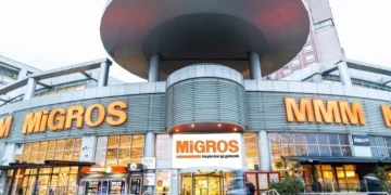 Migros, taşeron dağıtım merkezi çalışanlarını kadrosuna kattı