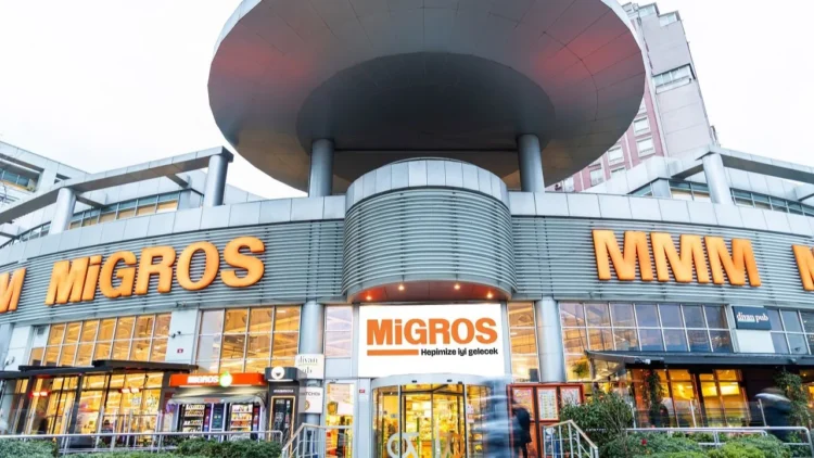 Migros, taşeron dağıtım merkezi çalışanlarını kadrosuna kattı