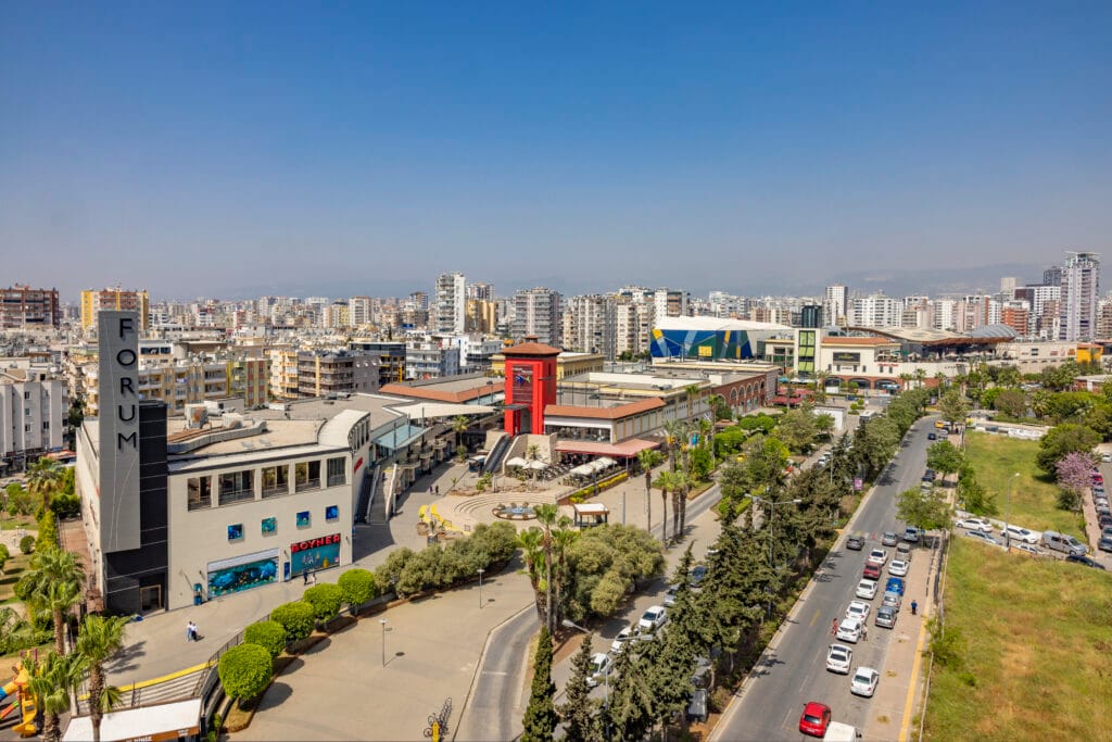 Forum Kayseri ve Mersin AVM 350 milyon Euro’ya el değiştirdi