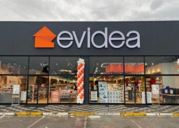 Evidea Manisa’ya Novada Outlet’le merhaba dedi
