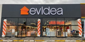 Evidea Manisa’ya Novada Outlet’le merhaba dedi