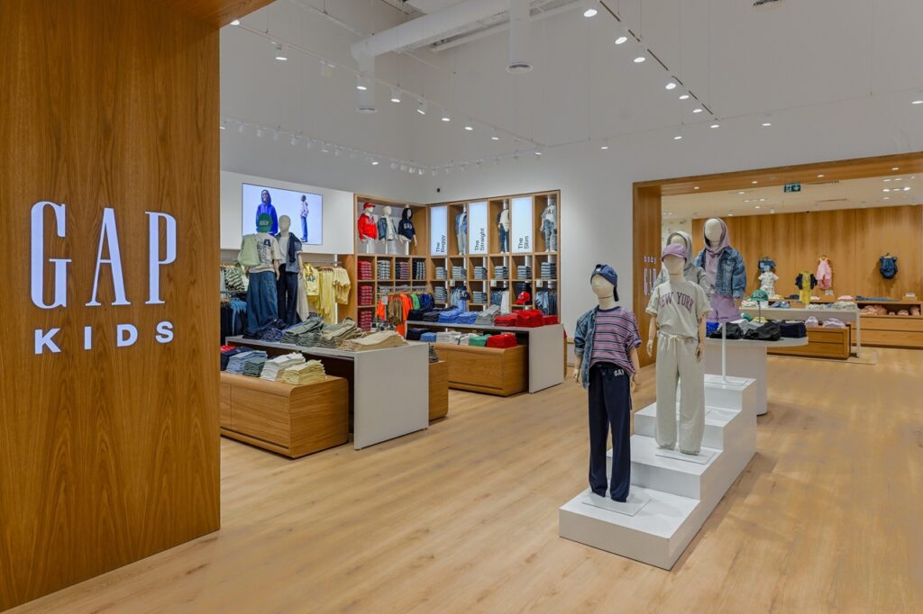 Gap, yeni mağaza düzeninin Türkiye’deki ilk mağazasını Akasya’da açtı