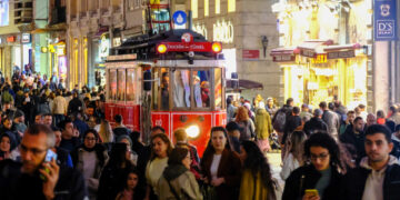 İstiklal Caddesi 107 milyon ziyaretçiyle rekor kırdı!