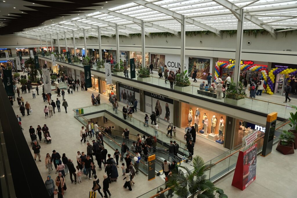 3,5 Milyar TL’lik DMall AVM kapılarını açtı