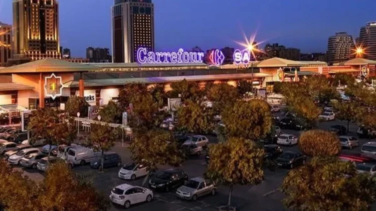 Kapalı olan Kozyatağı CarrefourSA Hiper yeniden kapılarını açtı