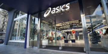 ASICS Avrupa’da vites yükseltti