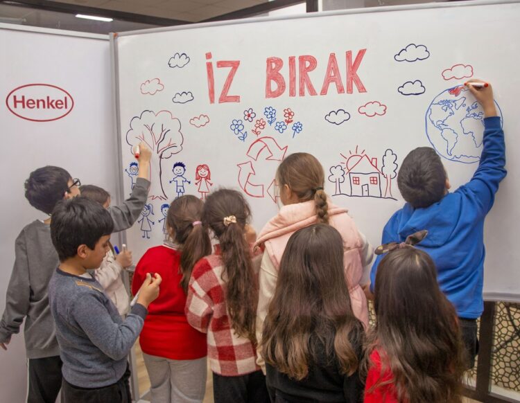 Türk Henkel’in İz Bırak Projesi İzmir’de 444 çocuğa ulaştı